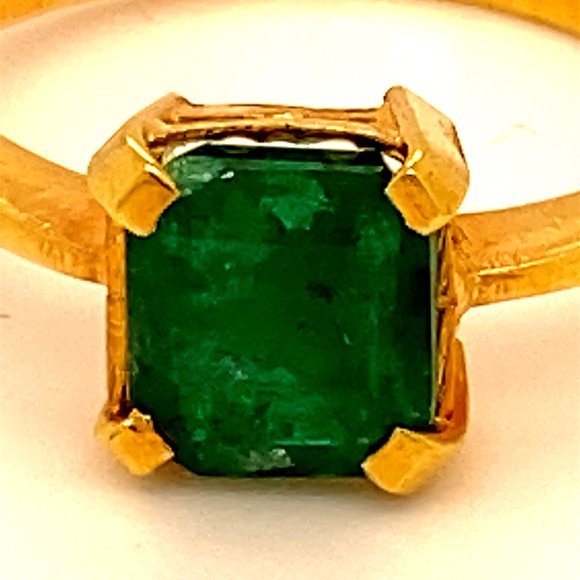 Columbian Emerald 2.02ct Solid 22K Gold Ring - Picture 7 of 7